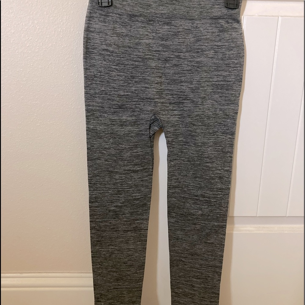 Heather grey and black leggings set!